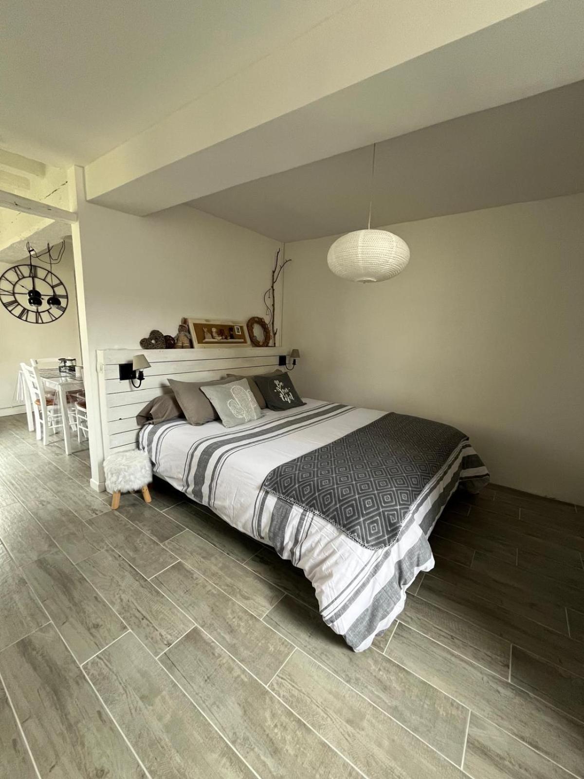 La Petite Maison Gasny Bagian luar foto
